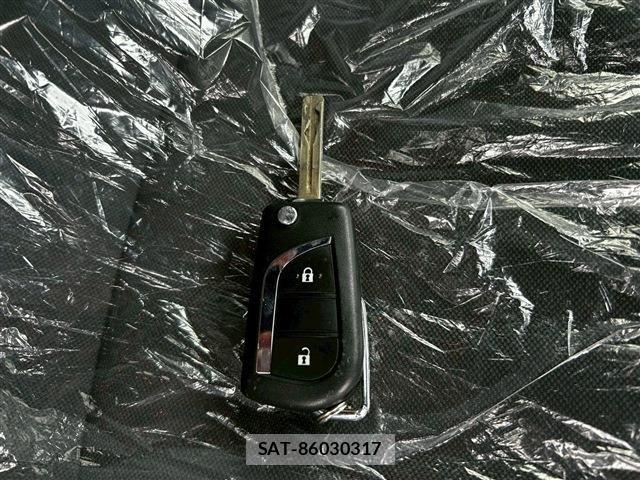 Toyota YARIS 2023-03 6615978-25
