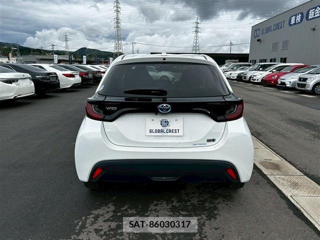 Toyota YARIS 2023-03 6615978-6