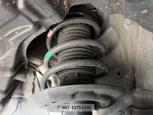 Toyota YARIS 2023-03 6615975-19