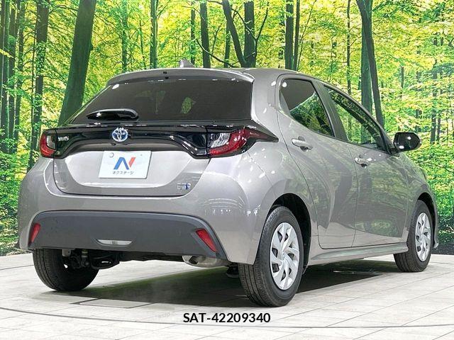 Toyota YARIS 2024-01 6674317-16