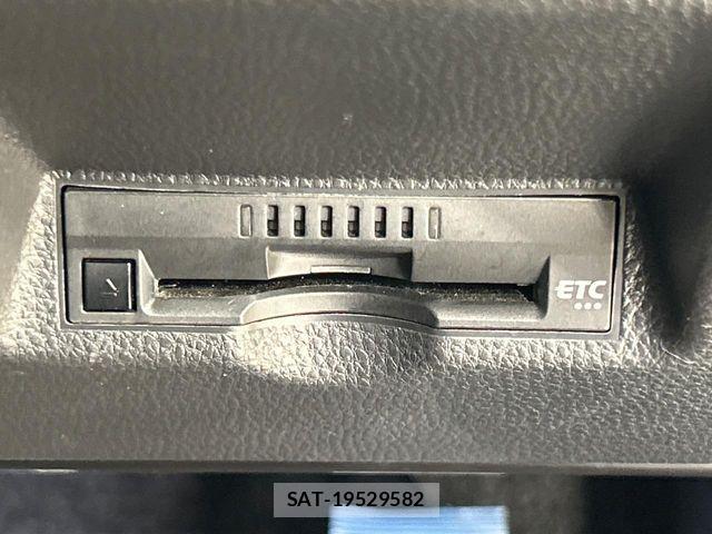 Toyota YARIS 2023-03 6674319-6