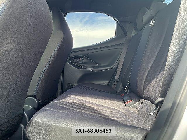 Toyota YARIS 2021-02 6674323-12