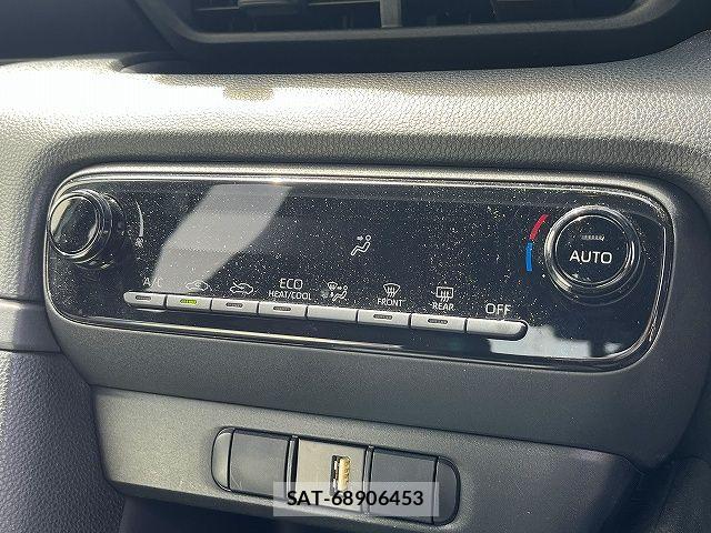 Toyota YARIS 2021-02 6674323-14