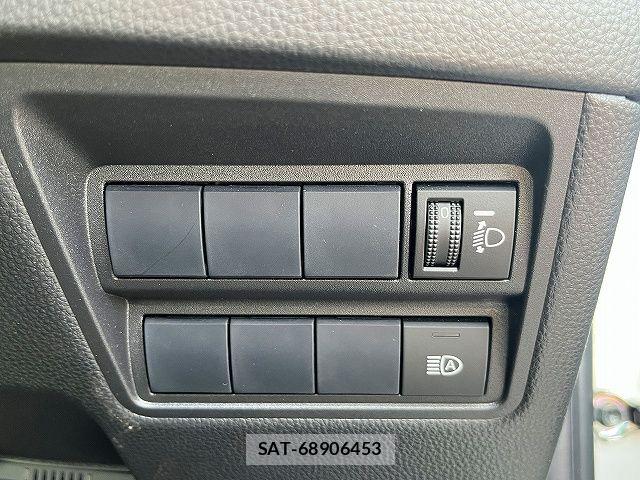 Toyota YARIS 2021-02 6674323-16