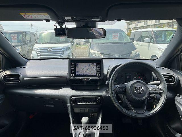 Toyota YARIS 2021-02 6674323-1