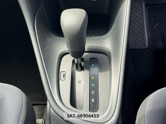 Toyota YARIS 2021-02 6674323-19