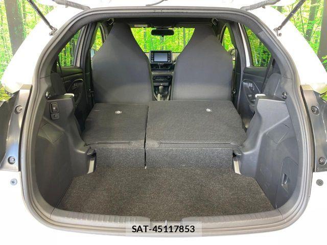 Toyota YARIS 2023-02 6678951-9