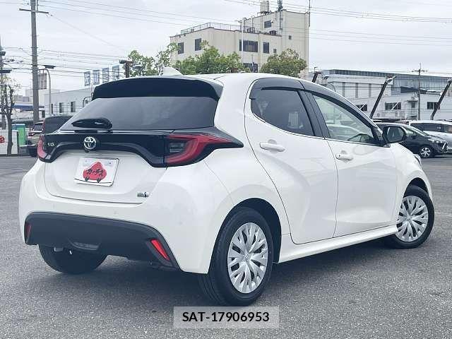 Toyota YARIS 2020-11 6678945-2