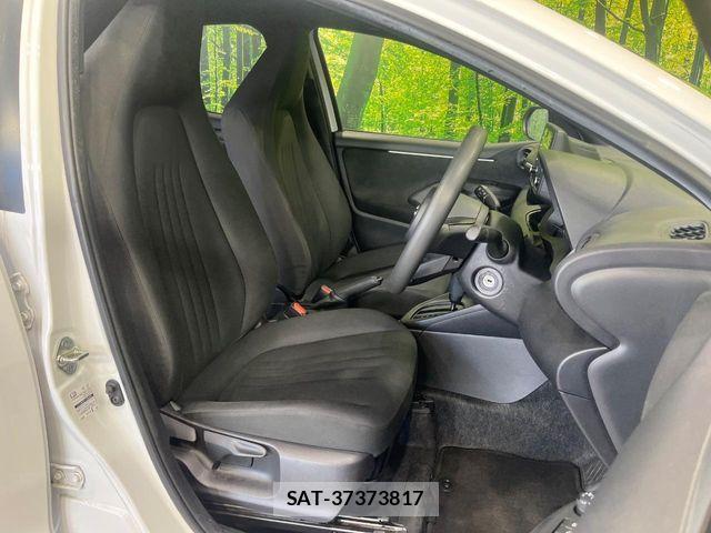 Toyota YARIS 2023-01 6678949-7