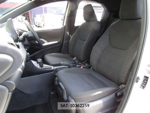 Toyota YARIS 2020-07 6717859-10