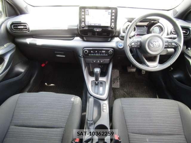 Toyota YARIS 2020-07 6717859-2