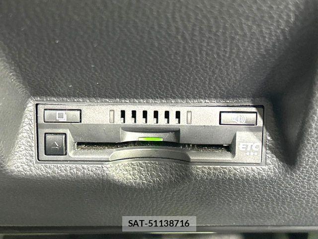 Toyota YARIS 2023-03 6717857-6