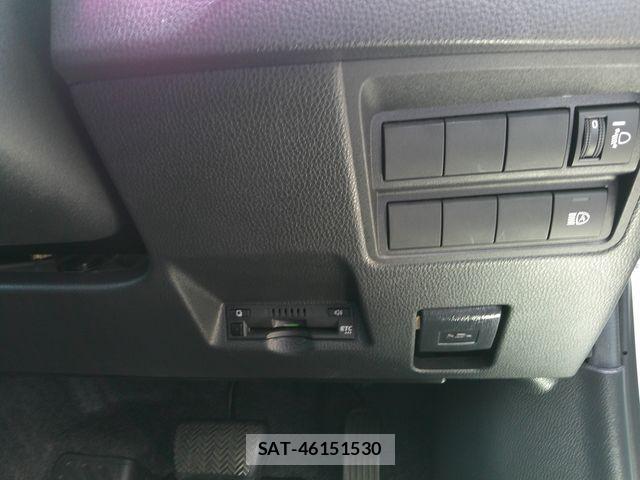 Toyota YARIS 2023-04 6717856-11