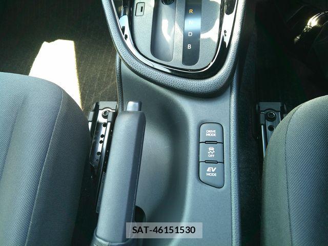 Toyota YARIS 2023-04 6717856-13