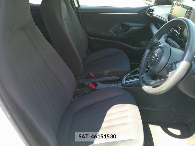 Toyota YARIS 2023-04 6717856-6