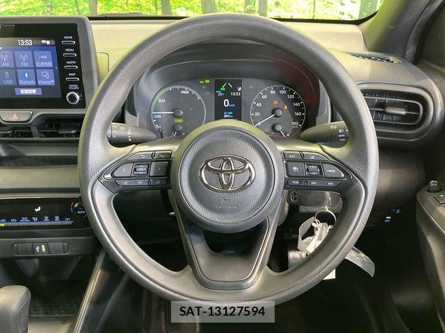 Toyota YARIS 2023-04 6717861-10