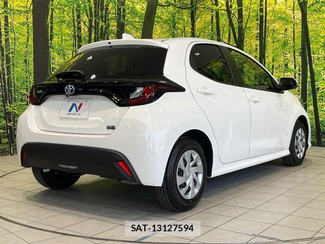 Toyota YARIS 2023-04 6717861-16