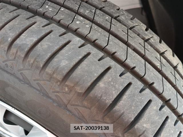 Toyota YARIS 2020-12 6754083-17