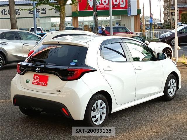 Toyota YARIS 2020-12 6754083-3