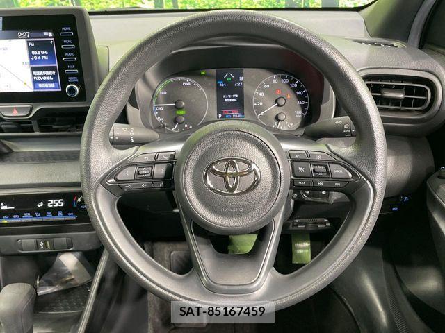 Toyota YARIS 2023-02 6818331-10