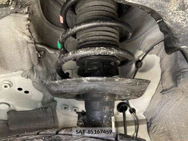 Toyota YARIS 2023-02 6818331-19