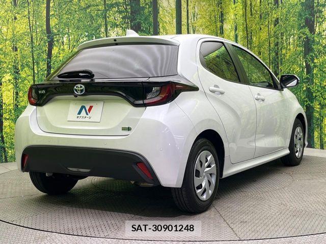 Toyota YARIS 2023-03 6818332-16