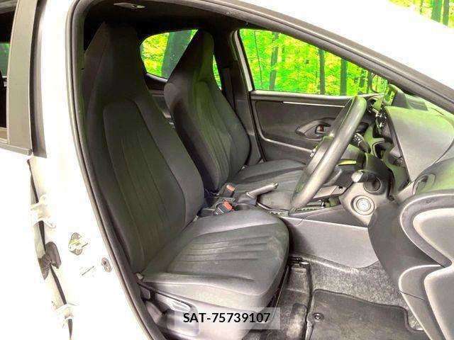 Toyota YARIS 2023-01 6818335-7