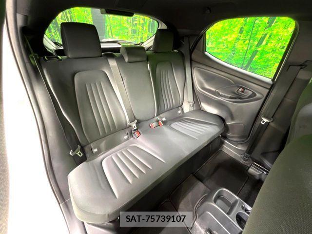 Toyota YARIS 2023-01 6818335-8