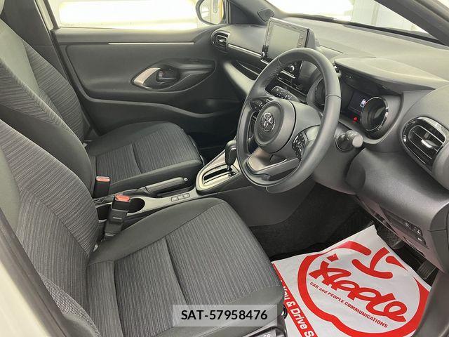 Toyota YARIS 2022-05 6818323-10