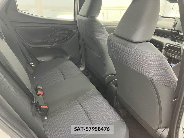 Toyota YARIS 2022-05 6818323-12