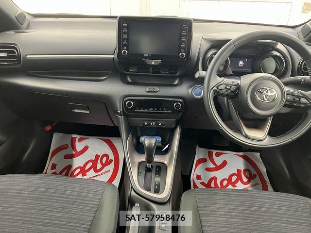 Toyota YARIS 2022-05 6818323-15