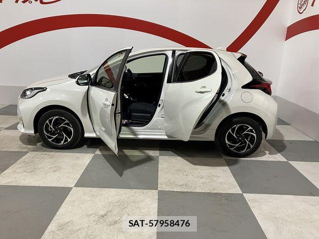 Toyota YARIS 2022-05 6818323-5
