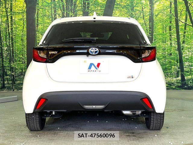 Toyota YARIS 2023-03 6818334-13