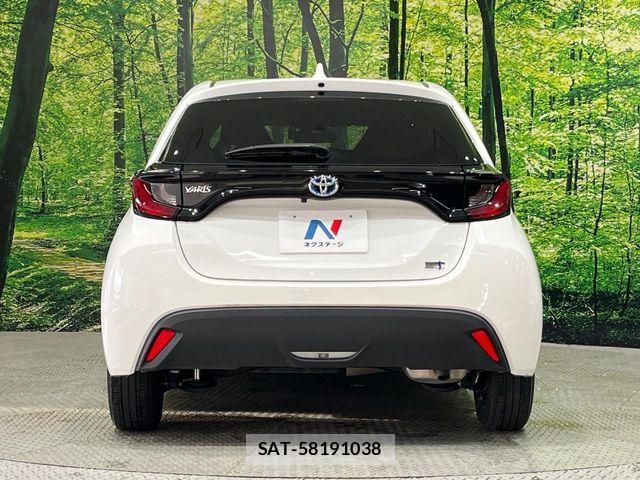 Toyota YARIS 2023-03 6818333-15
