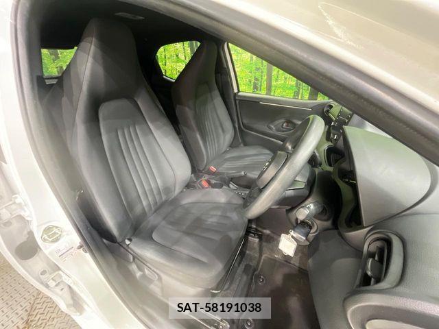 Toyota YARIS 2023-03 6818333-8