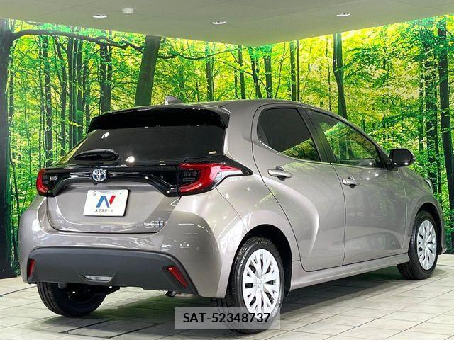 Toyota YARIS 2023-10 6818324-16