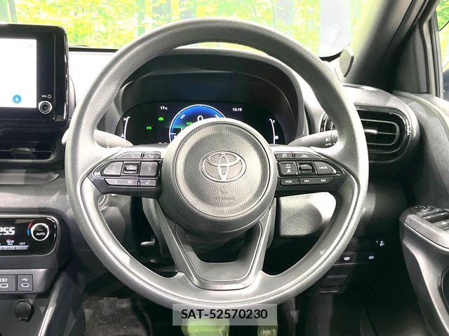 Toyota YARIS 2024-08 6916109-11