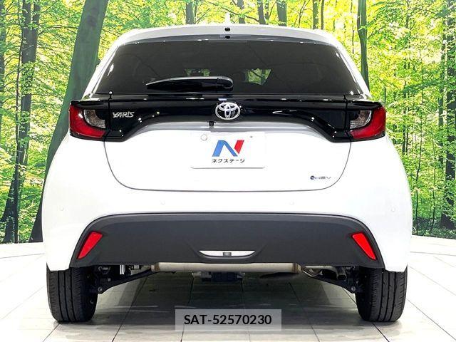 Toyota YARIS 2024-08 6916109-15