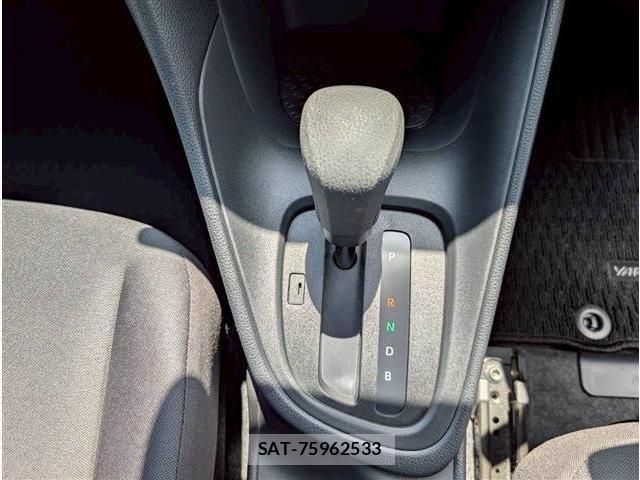 Toyota YARIS 2024-08 6916114-27
