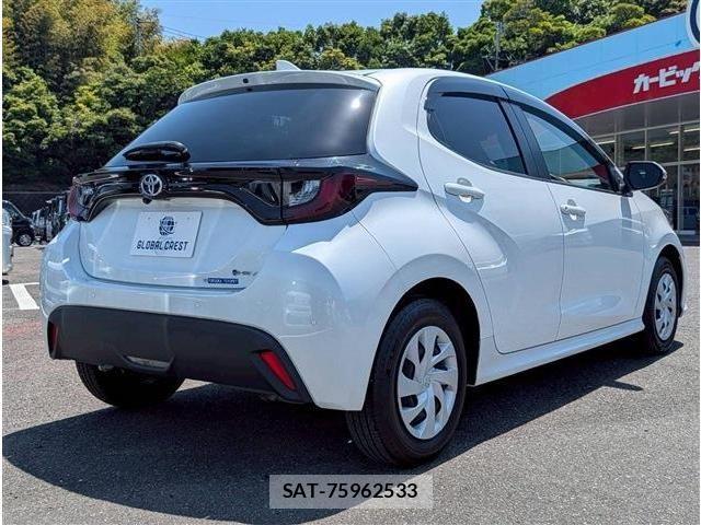 Toyota YARIS 2024-08 6916114-6