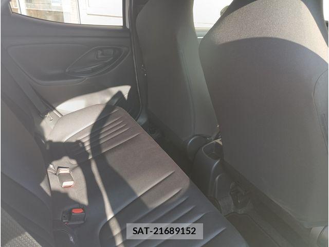 Toyota YARIS 2023-04 6916116-4