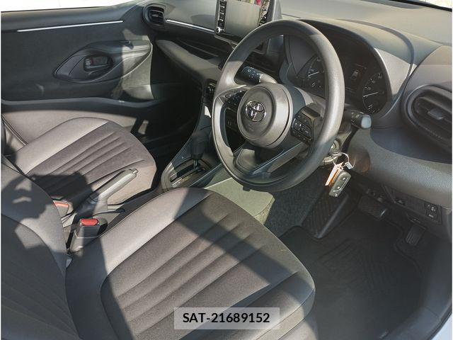 Toyota YARIS 2023-04 6916116-5
