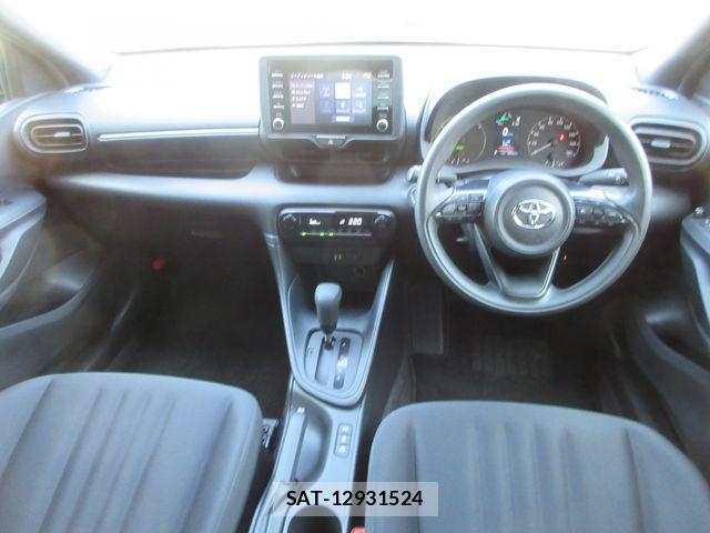 Toyota YARIS 2023-08 6916113-1