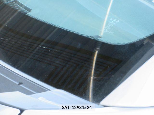 Toyota YARIS 2023-08 6916113-23