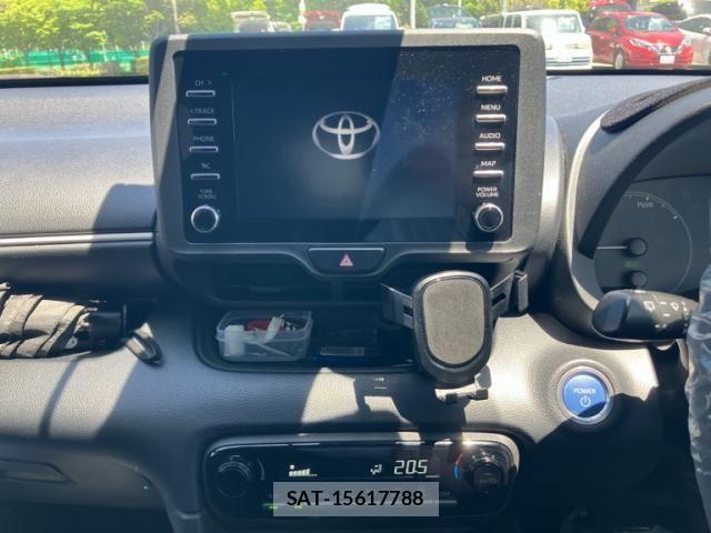 Toyota YARIS 2020-07 6916121-17