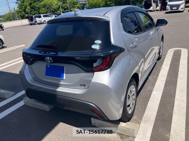 Toyota YARIS 2020-07 6916121-3