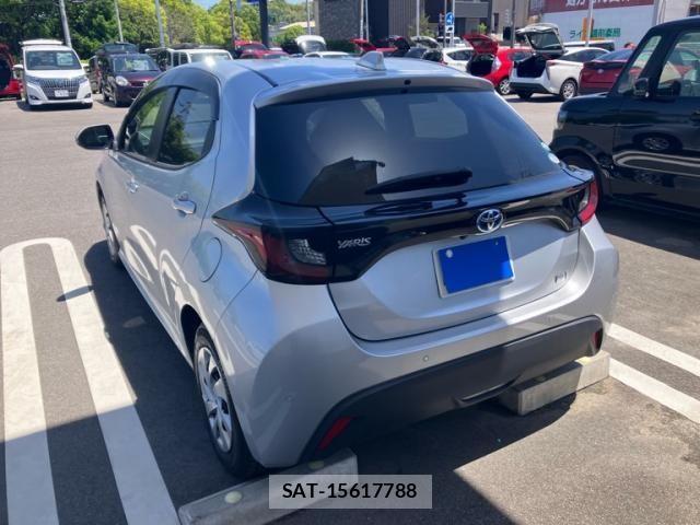 Toyota YARIS 2020-07 6916121-4