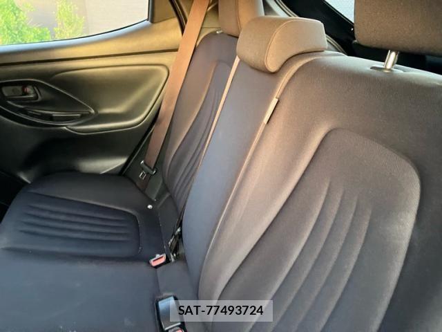 Toyota YARIS 2020-08 6999370-8