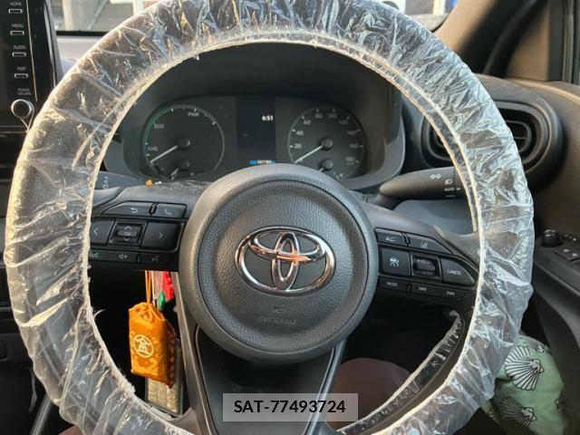Toyota YARIS 2020-08 6999370-12