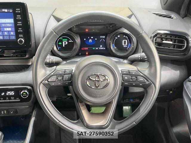 Toyota YARIS 2021-09 6999362-10